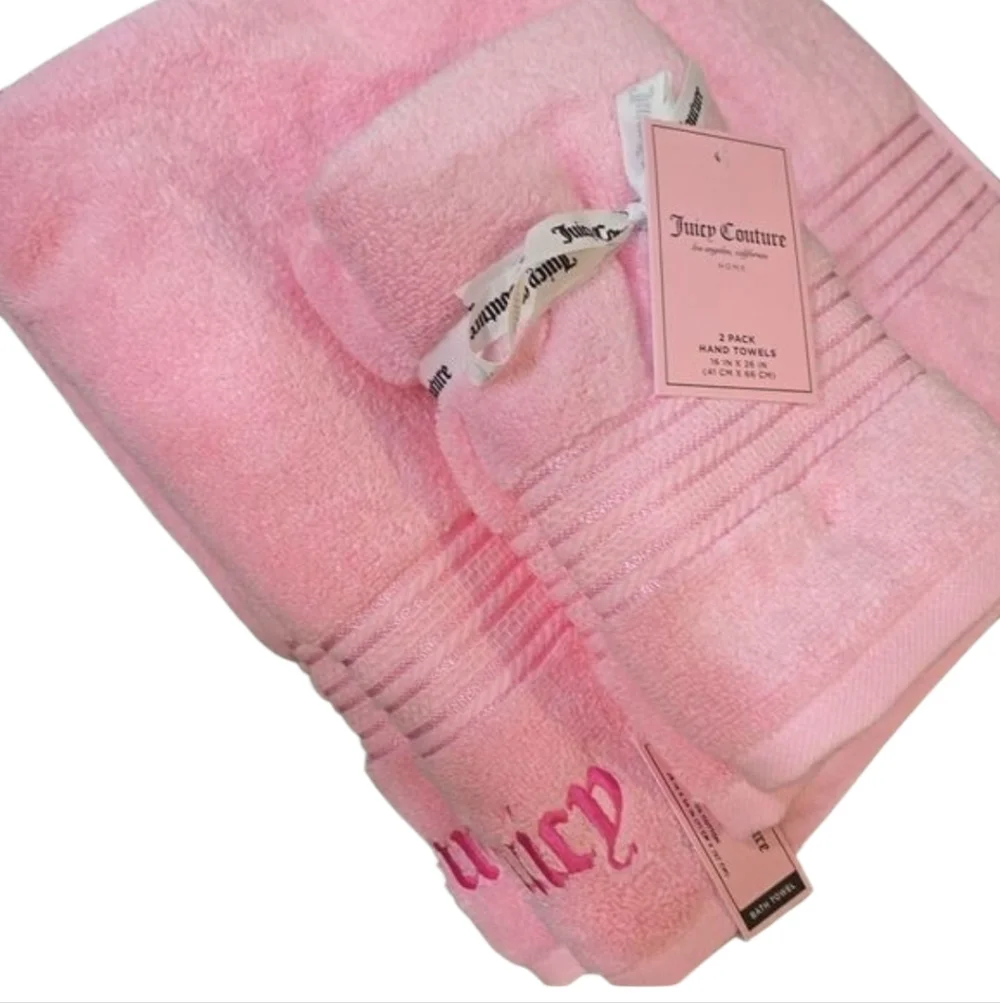 Juicy Couture Pink Bath Towel Set